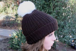100% Alpaca Pom-Pom Channel Beanie Hat Hat DarkBrown-White
