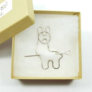 TSS_shawlpin-nickelsil-Adorable Alpaca Shawl Pin