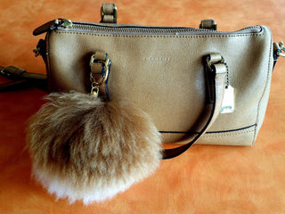 fuzzball-wht-Alpaca Fuzzball Keychain